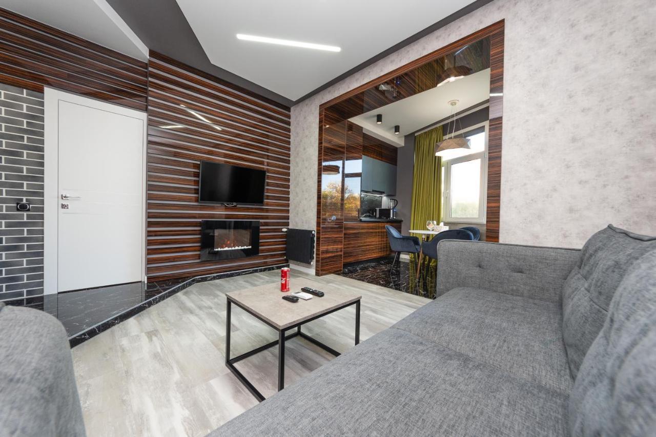 Luxury Apartments Arena Guliver Kiev Esterno foto