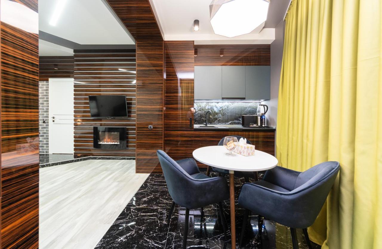 Luxury Apartments Arena Guliver Kiev Esterno foto