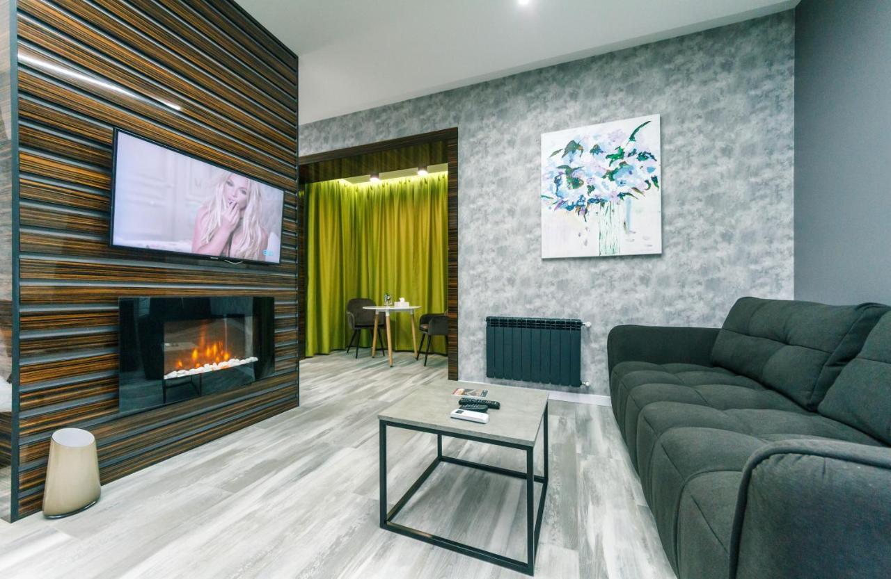 Luxury Apartments Arena Guliver Kiev Esterno foto