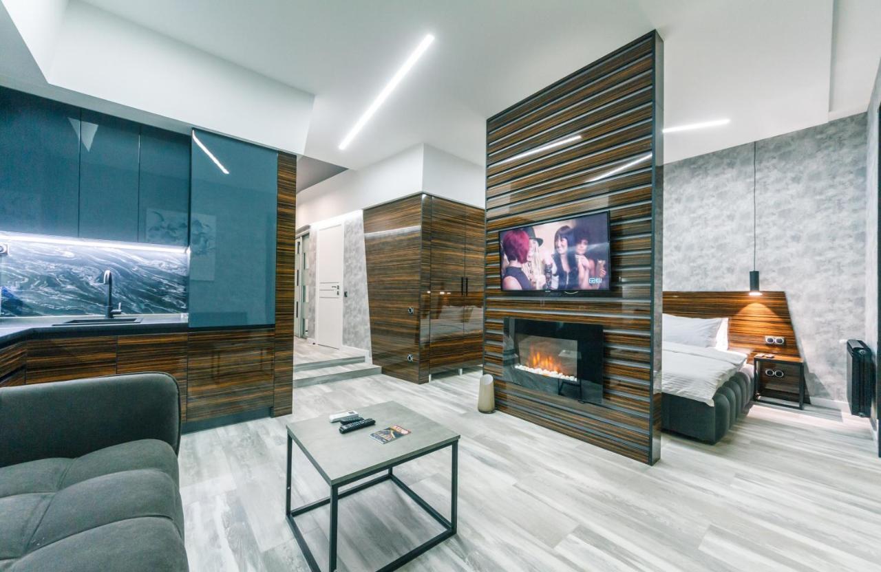 Luxury Apartments Arena Guliver Kiev Esterno foto