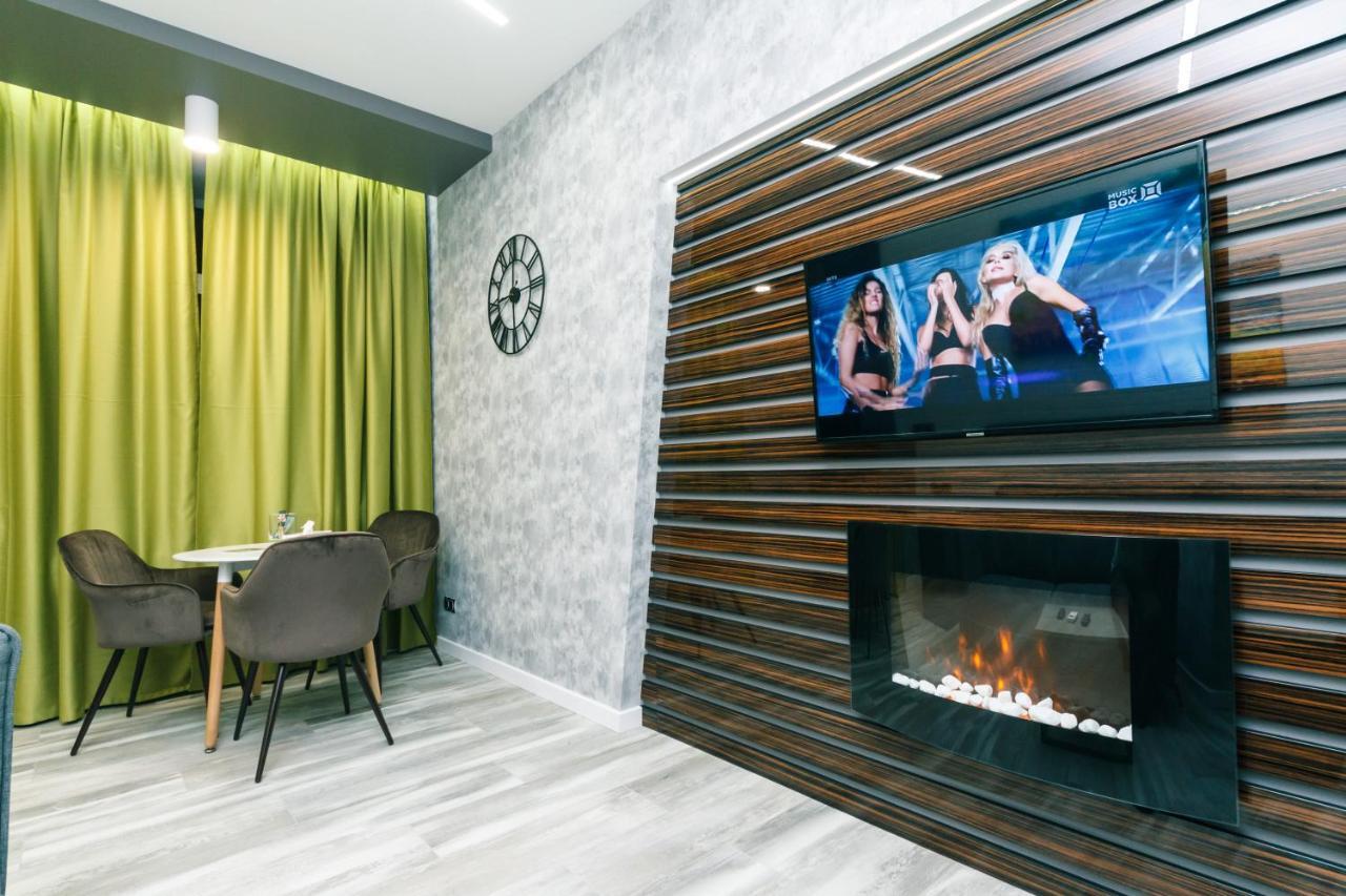Luxury Apartments Arena Guliver Kiev Esterno foto
